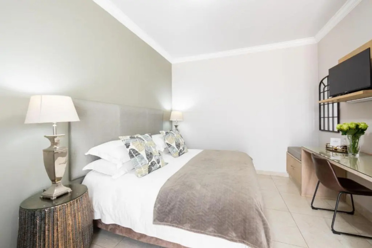 Adato Guesthouse