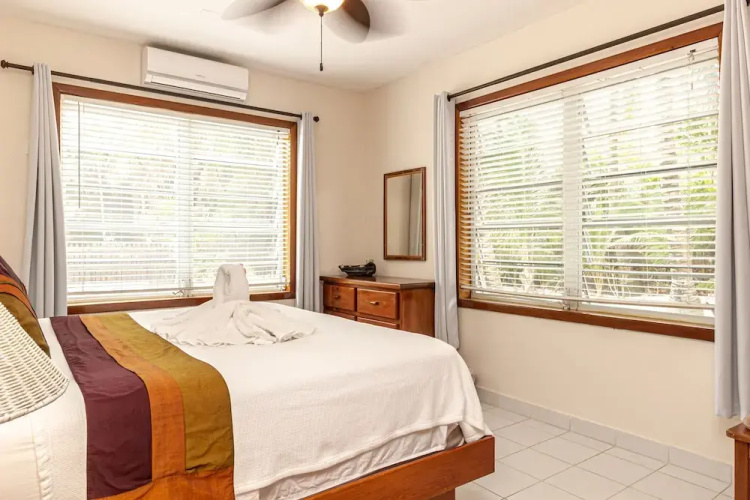 Coral Bay Villas