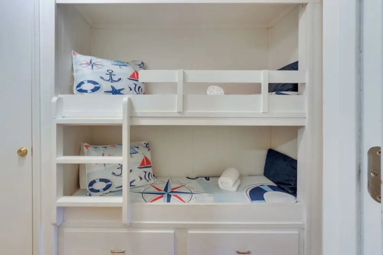 1 Bedroom Apartment with balcony