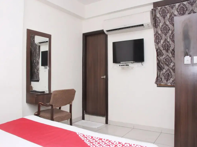 OYO 14427 Hotel RK Palace