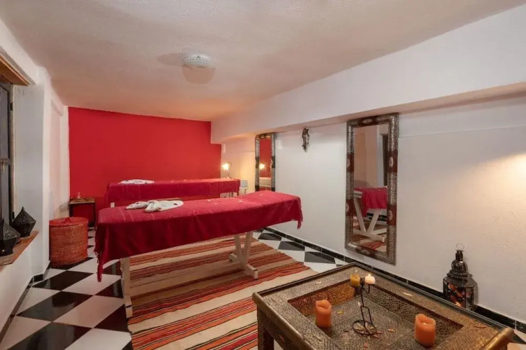 Riad Salma De Groot