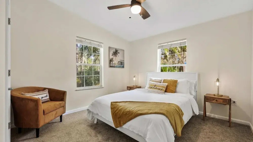 The Oak Hideaway Pet Friendly 3bd!