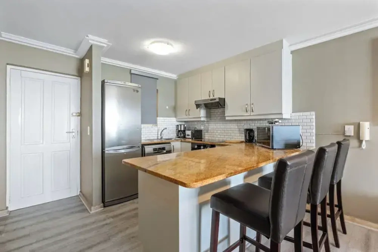 2 Bedrooms Apartment