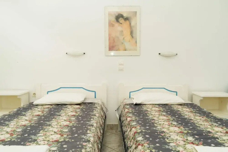 Anna Studios & Apartments