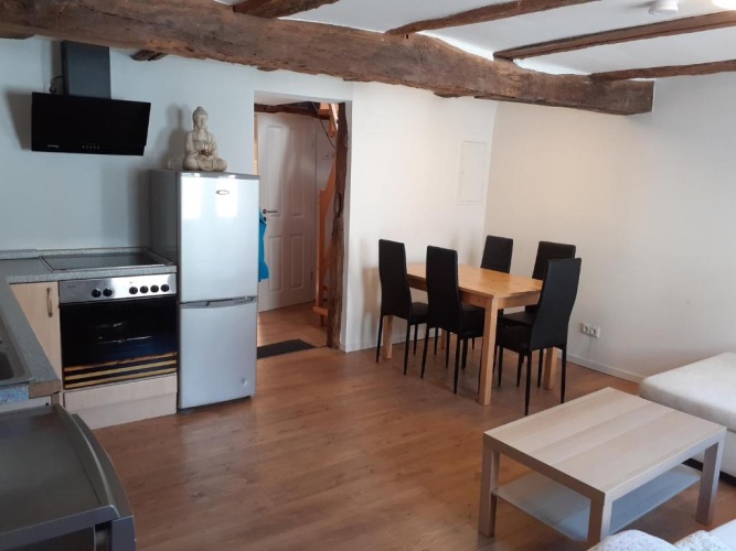 3 Bedrooms Apartment