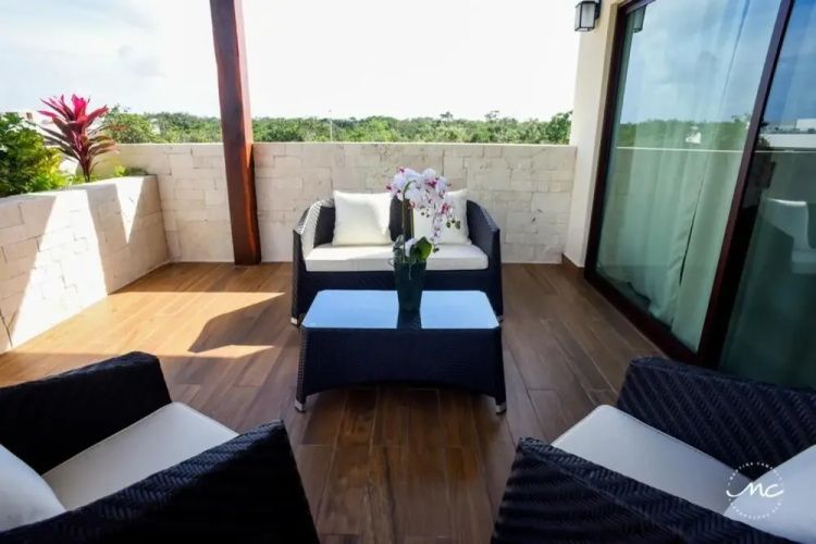 Blue Luxury La Veleta