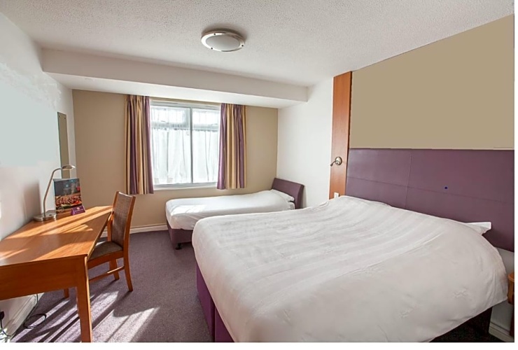 Deluxe Double Family room with city view