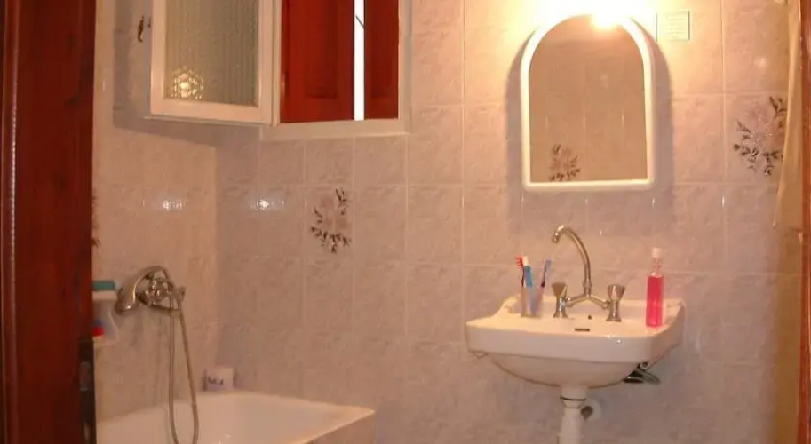 Rea & Soula Apartments