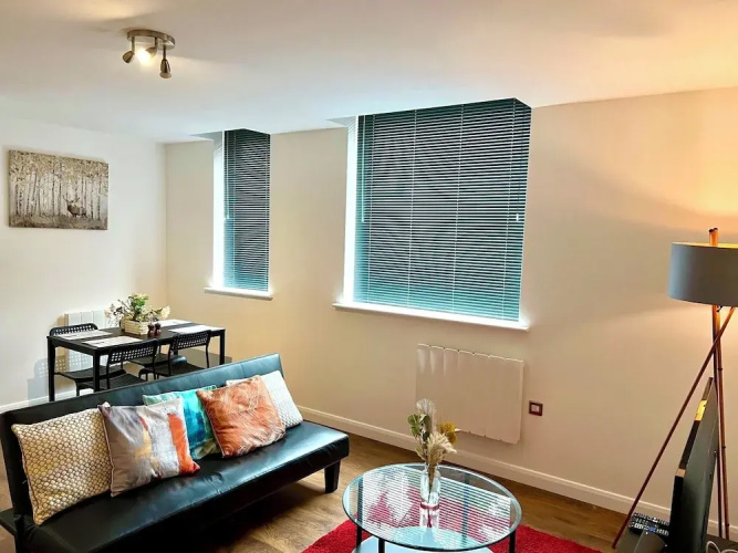 Captivating 2-bed Apartment in Bedford
