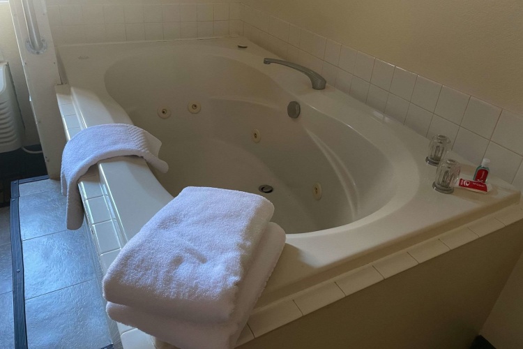 Econo Lodge Kalamazoo photo 10