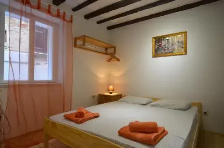Apartman 18
