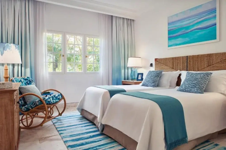 Deluxe room with ocean view