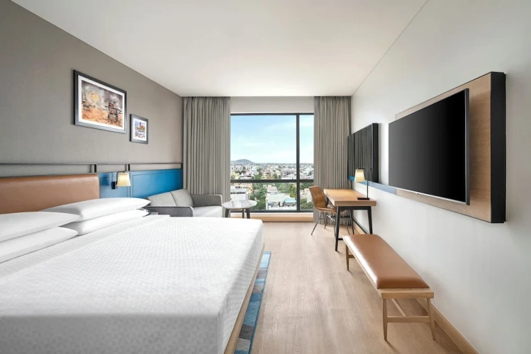 Premium Double room with city view
