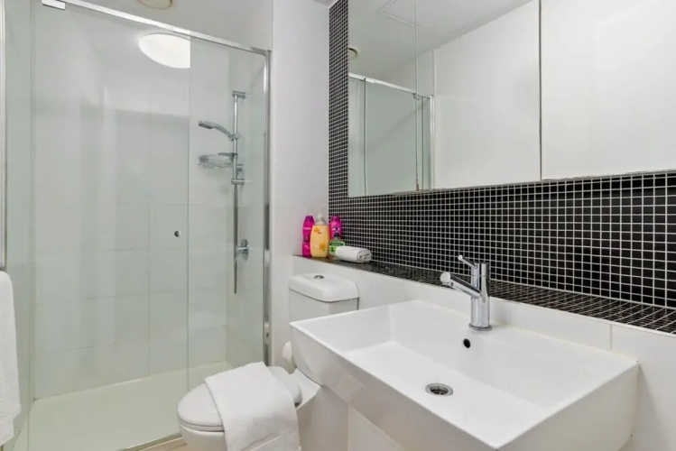Cozy & Charming 2BR Stay, Free Parking