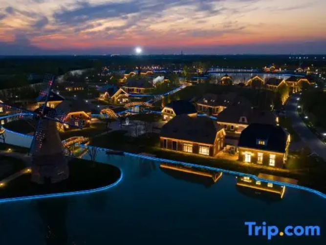Lake Roli Resort
