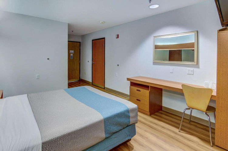 Microtel Sutherlin