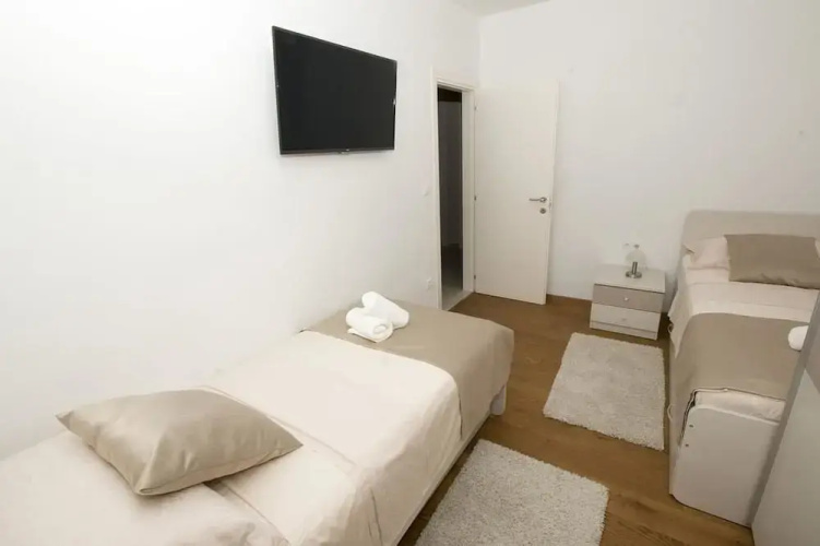LCT Apartment Laura