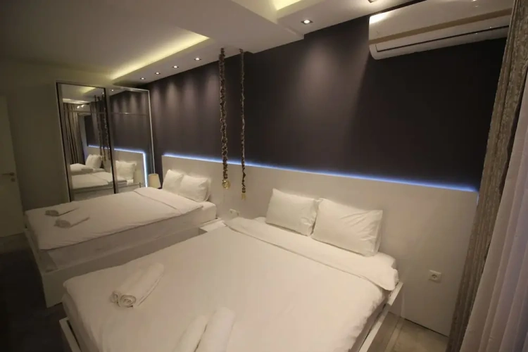 4 Bedrooms Superior Suite with balcony