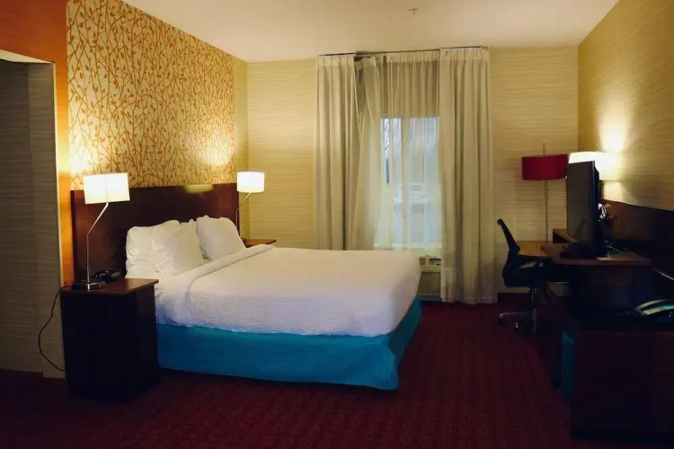 Peach Tree Inn And Suites