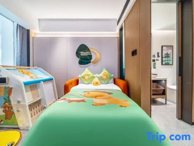 Family Suite with lake view