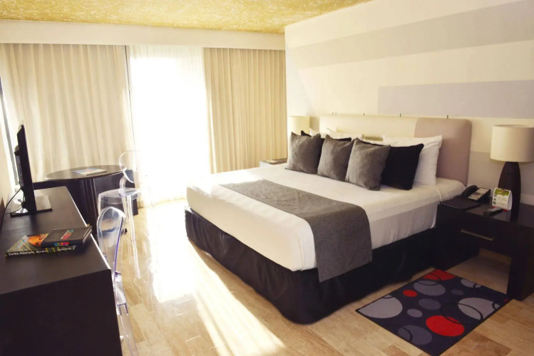 Oh! Oasis Urban Hotel