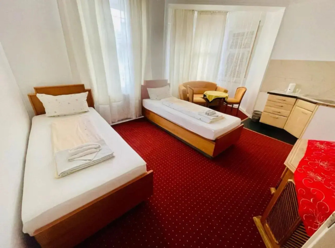 Hotel Pension De Lux