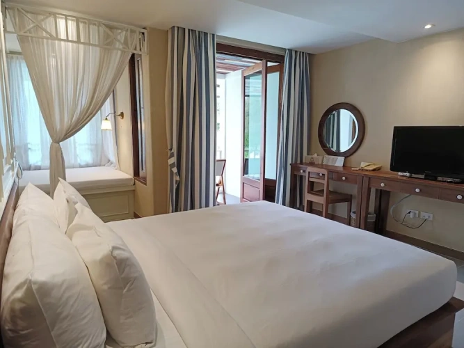 Superior Double room with balcony and with river view