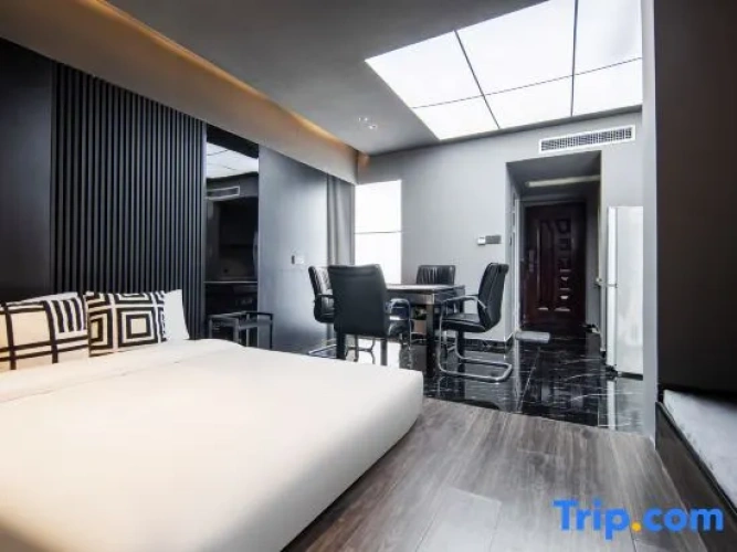 Standard Twin room with river view