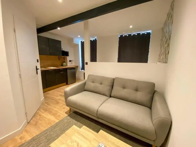 Deluxe Studio
