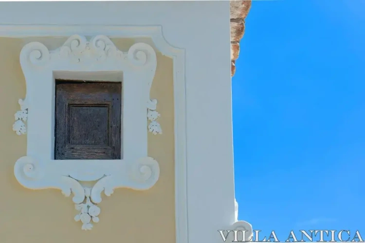 2 Bedrooms Villa