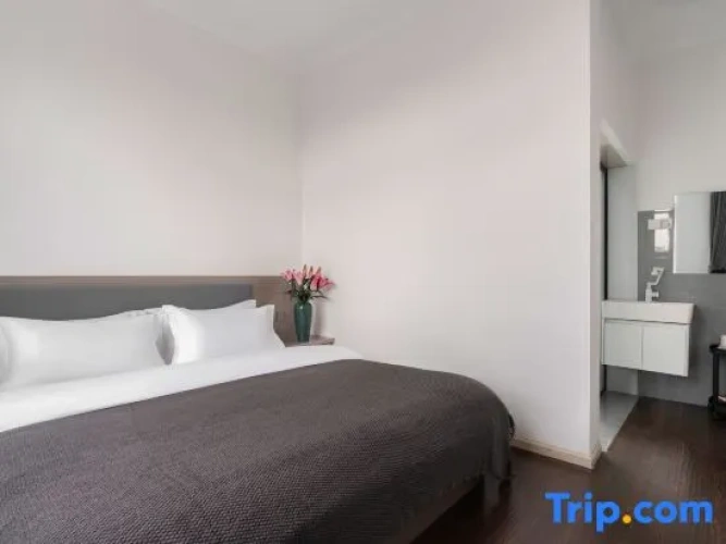 Deluxe Family Suite