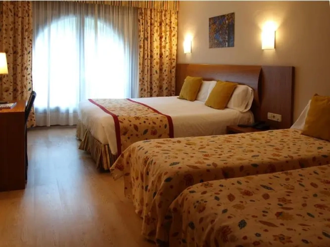 Standard Quadruple room with balcony