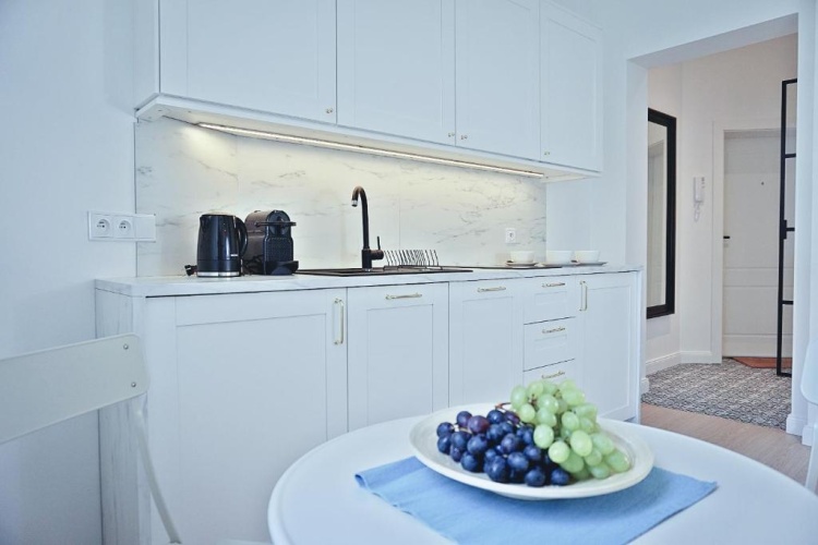 1 Bedroom Apartment