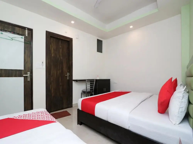 OYO 14801 Hotel Ganges Glory