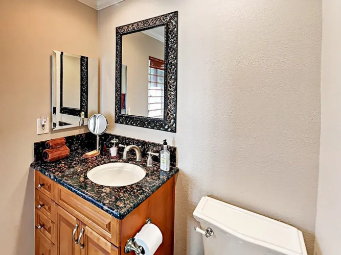2BR Palm Springs Townhouse Hideaway by RedAwning