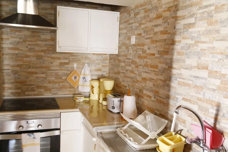 2 Bedrooms Cottage