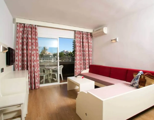 1 Bedroom Apartment with balcony
