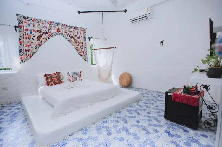 Frida Friday Boutique Hotel