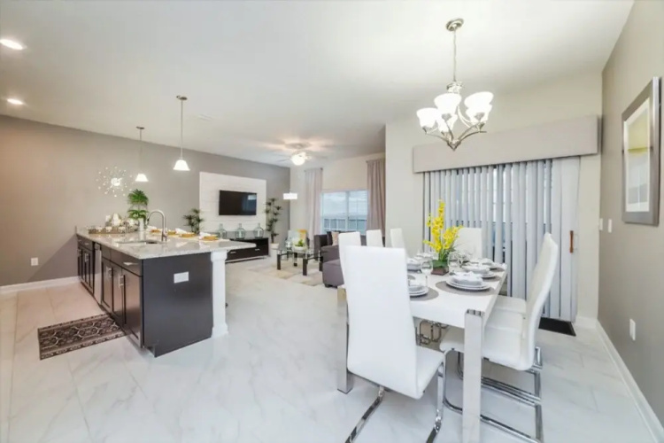 1573 Moon Valley Drive