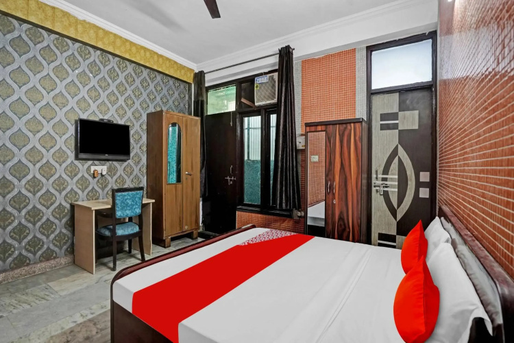 OYO Flagship 80586 Elite Homes