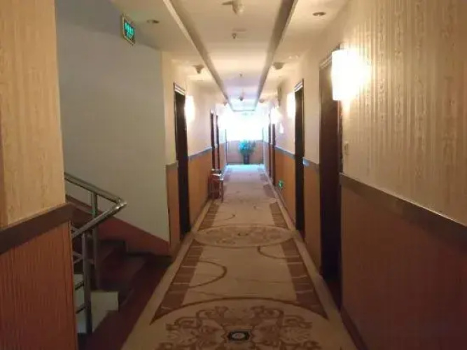 Xixiangfeng Business Hotel