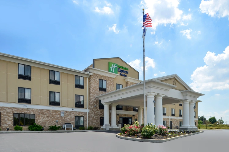 Holiday Inn Express & Suites Greenfield