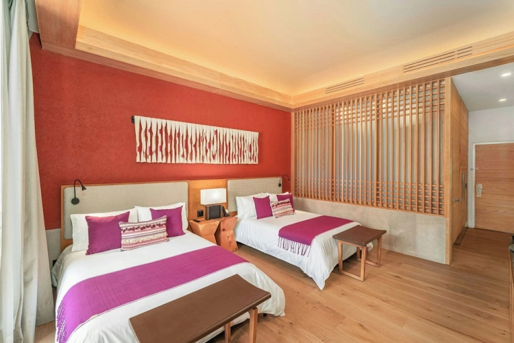 Deluxe Quadruple room with balcony