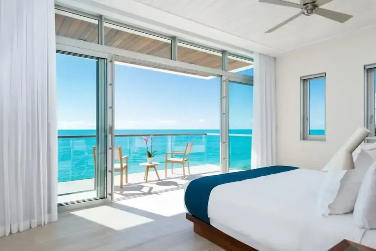 Private Oceanfront Luxury Infinity Pool Slide