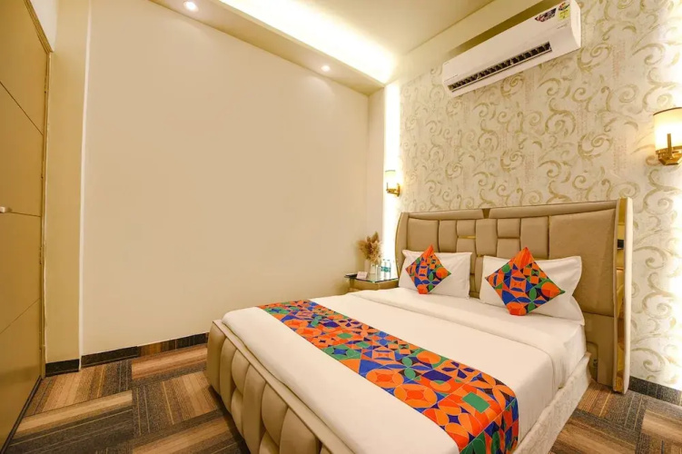 Fabhotel Vintage Inn