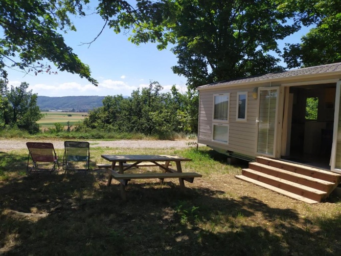 2 Bedrooms Bungalow