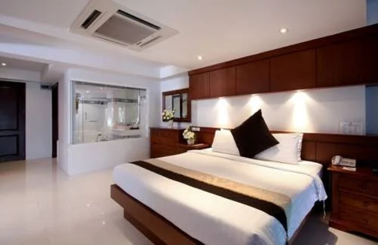 Rayaburi Beach Club
