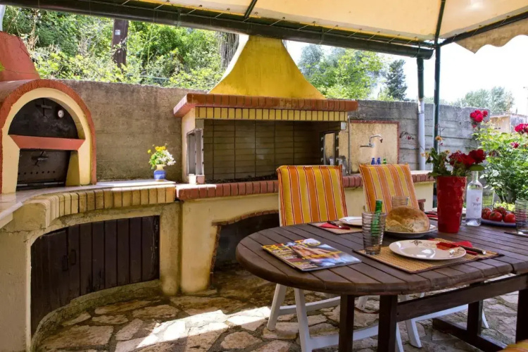 Achilles Country House