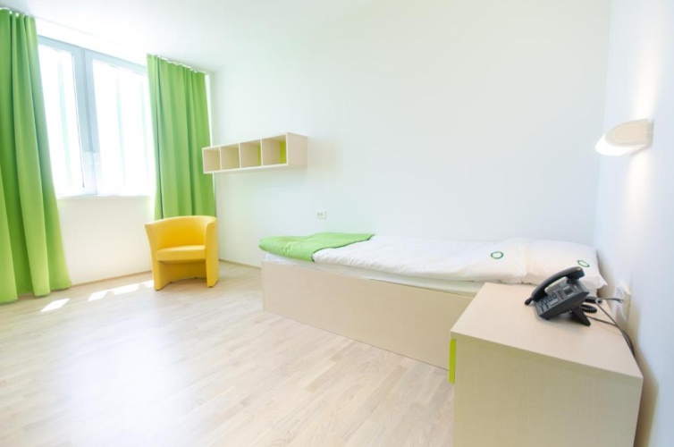 Standard Twin room with view
