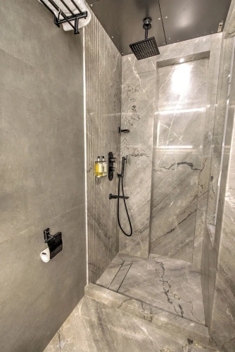 1 Bedroom Luxury Suite
